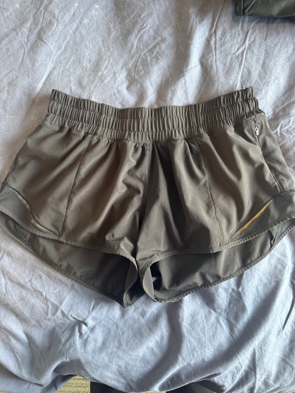 Lululemon Hottie Hot 2.5” - Size 6 Regular - Picture 4 of 8